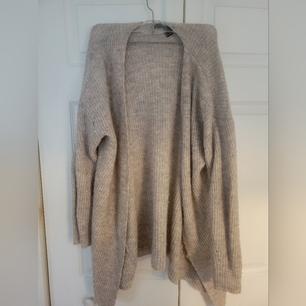 Forever21 Beige cardigan